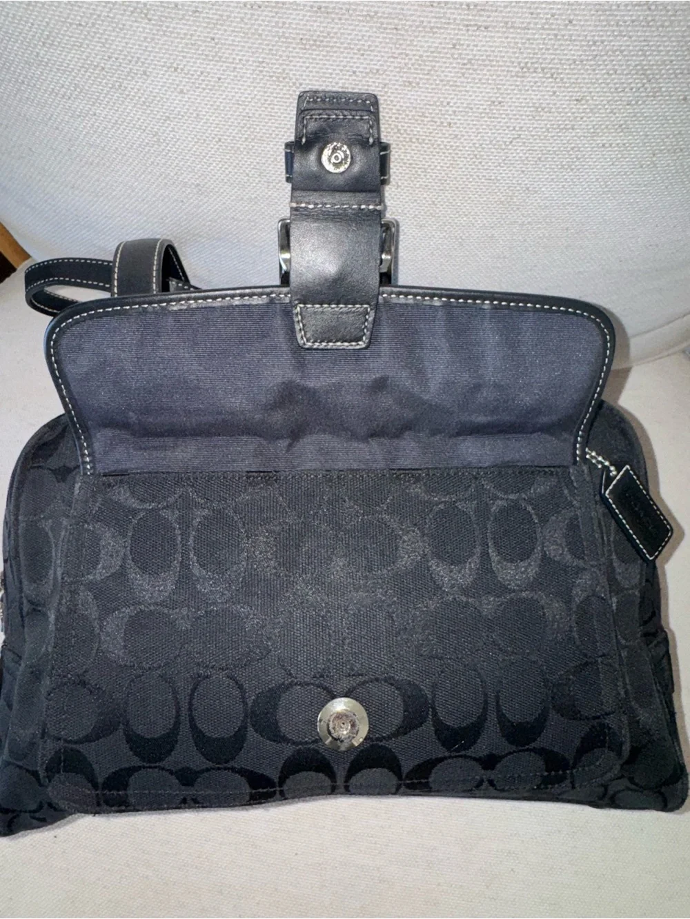 Vintage Coach Soho Signature Jacquard Black Shoulder Canvas Leather Shoulder Bag